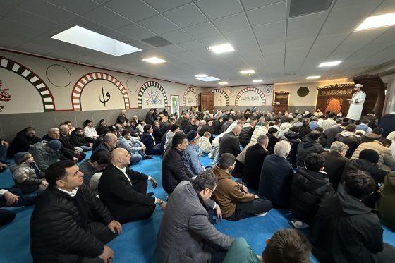 Avrupa’da Müslümanlar Bayram Namazında Buluştu